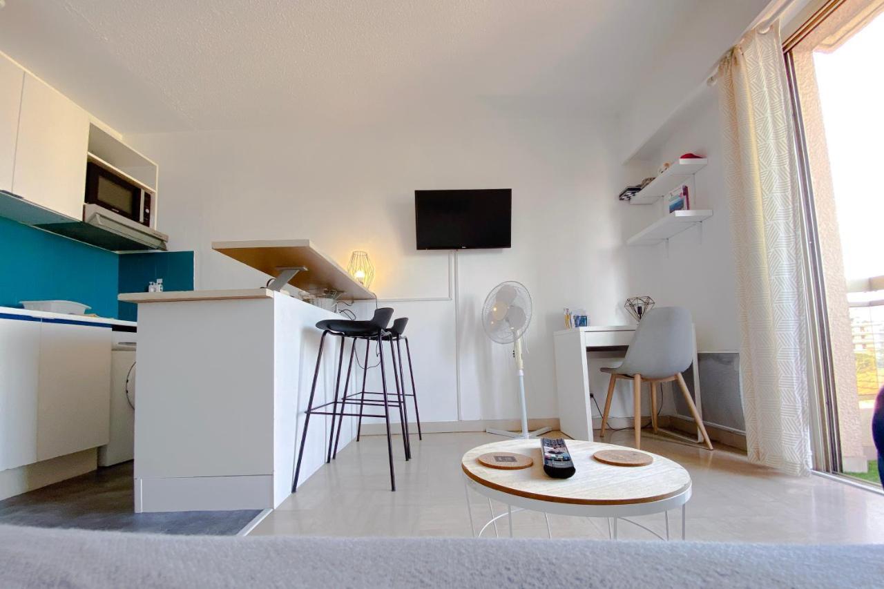 Guignon - Sunny Comfort Close To The Port & Station Leilighet