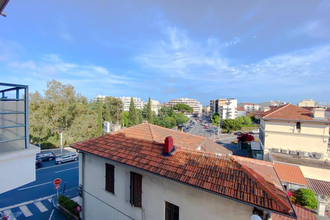 Guignon - Sunny Comfort Close To The Port & Station Leilighet Antibes