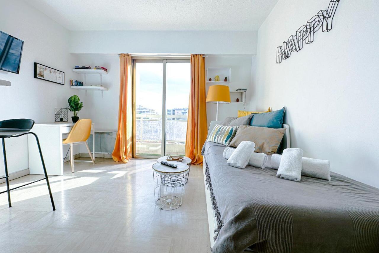 Guignon - Sunny Comfort Close To The Port & Station Leilighet